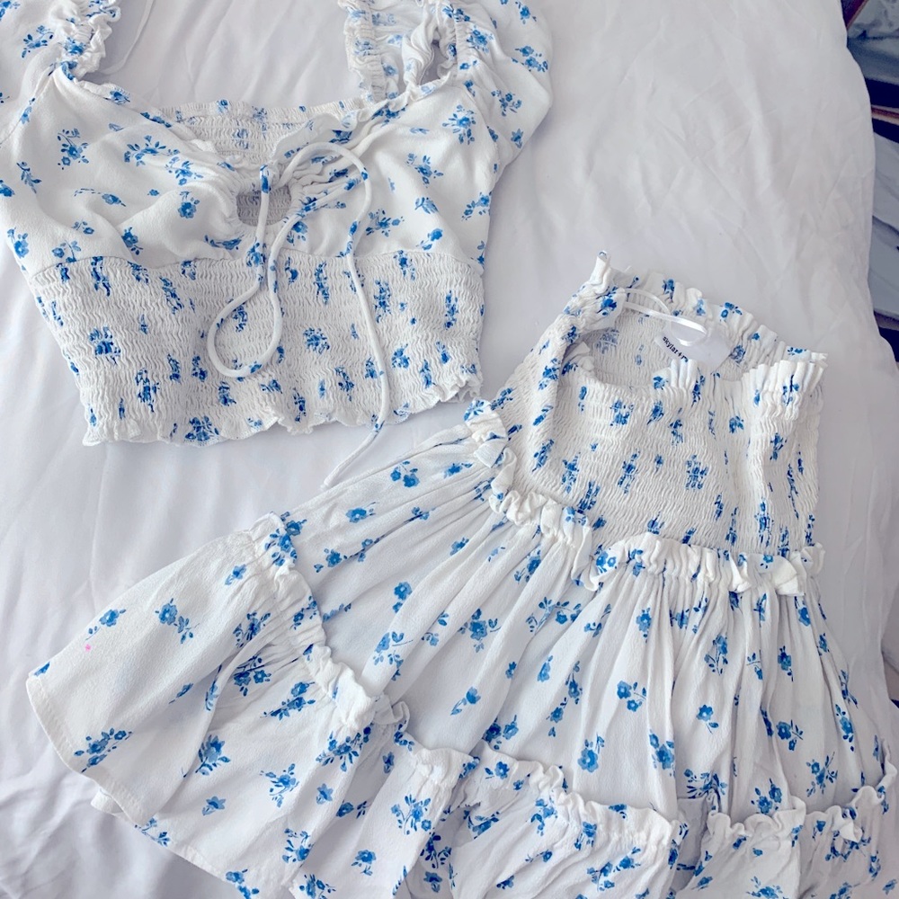 White floral preppy mini skirt set